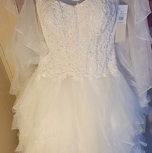 Wedding dress